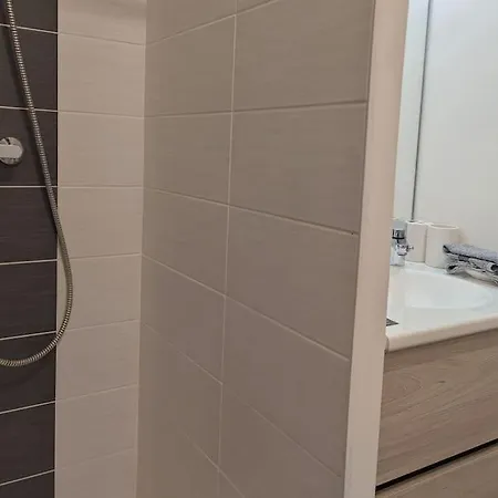 Susan Brownell Machine De L'ile - 3ch - Balcon